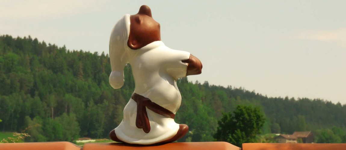 schlafwandler laufend mit bauch und gürtel