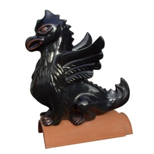 greif mit flügel-schwarz glasiert auf einem firstziegel