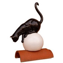 dachschmuck, katze auf kugel, schwarz