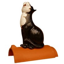 dachschmuck, katze aufschauend