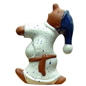schlafwandler laufend alois mit bauch und braunem gürtel, glasiert mit dachziegelglasuren in verschiedenen farben