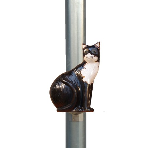 Katze schwarzweiss auf Edelstahl