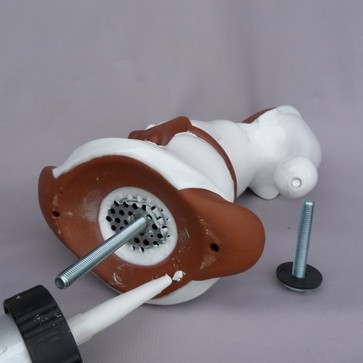 Schlafwandler mit Gewindestange als Dachfigur