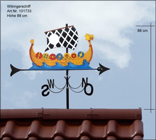 wikingerschiff als wetterfahne mit segel auf dem meer mit windrose aus edelstahl